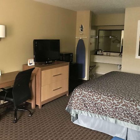 Days Inn By Wyndham Lexington-Columbia Luaran gambar