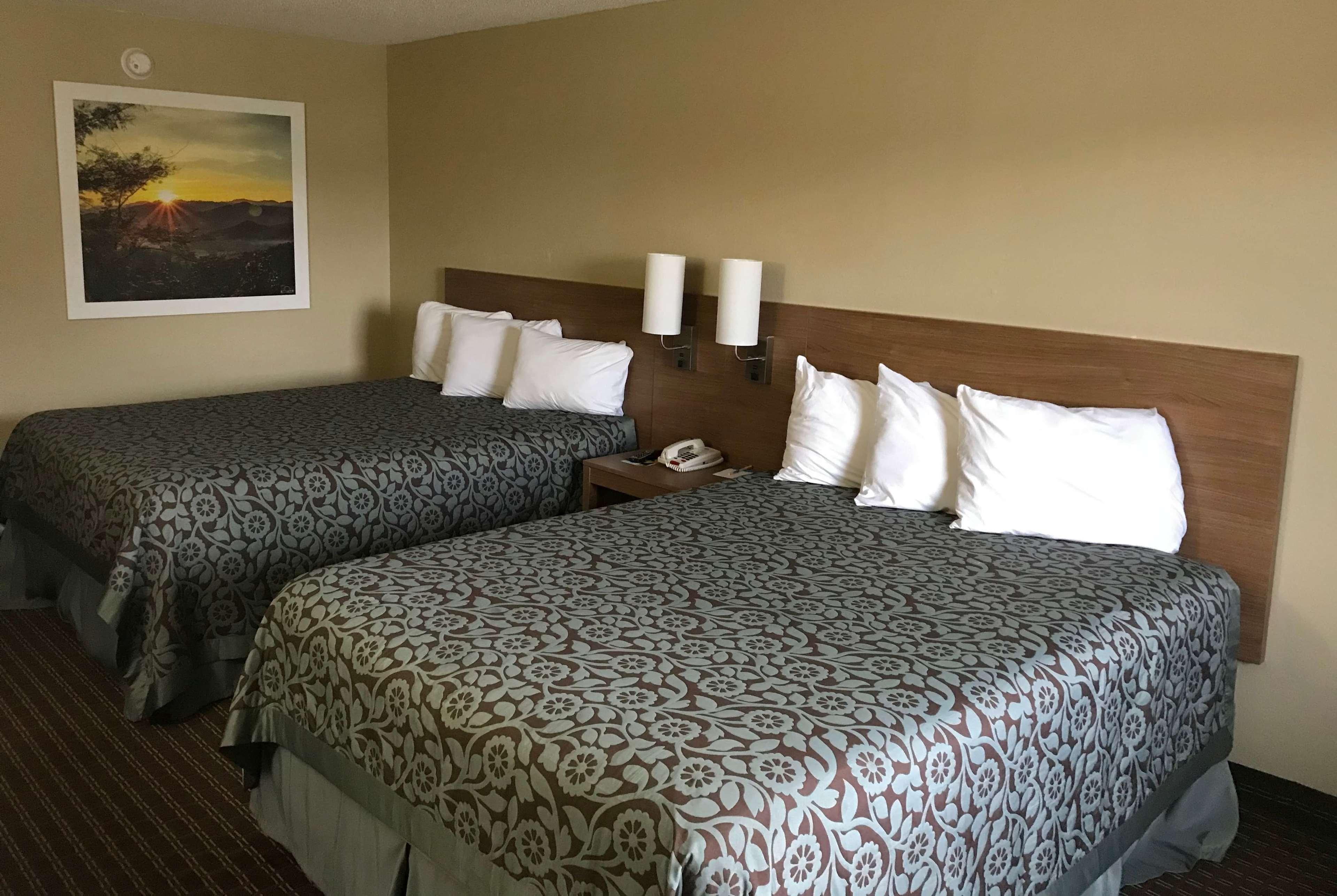 Days Inn By Wyndham Lexington-Columbia Luaran gambar