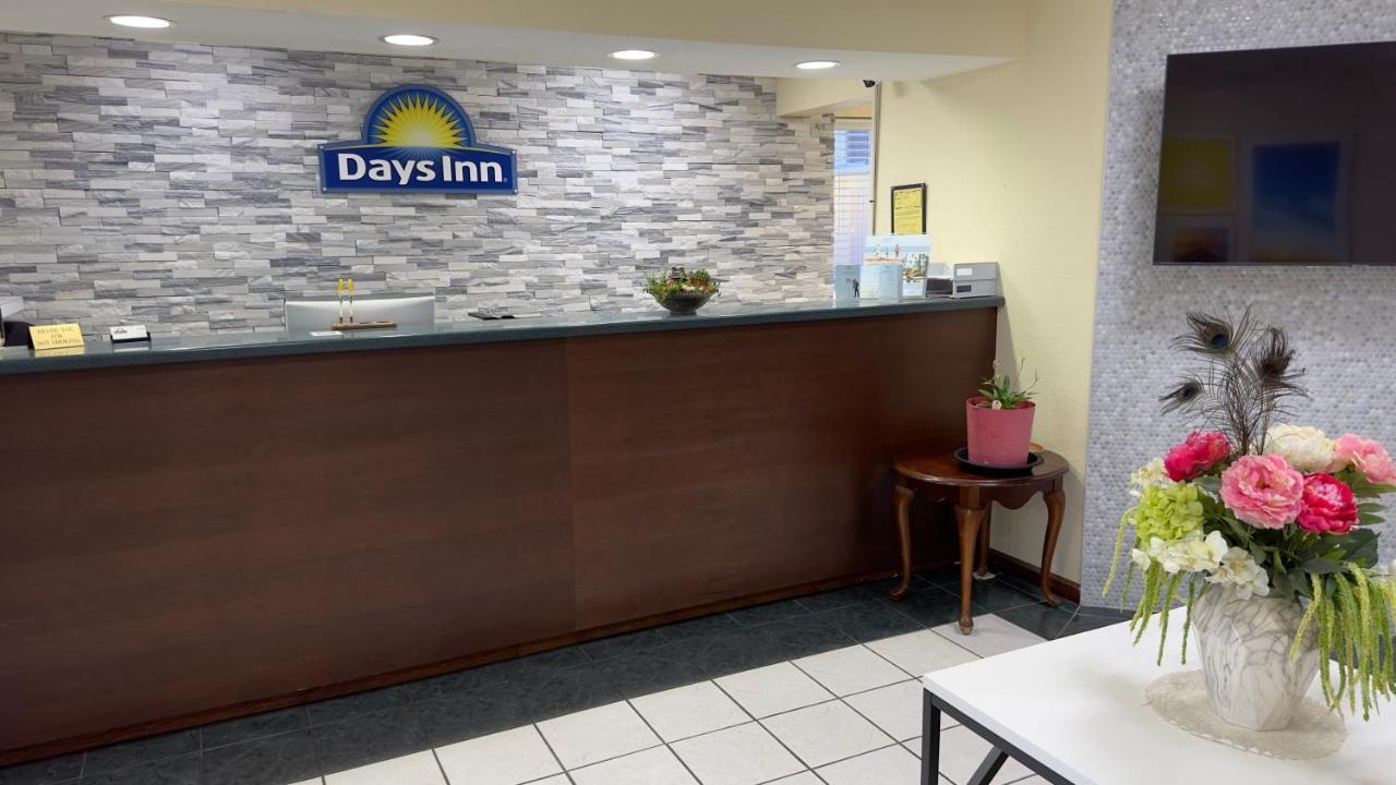 Days Inn By Wyndham Lexington-Columbia Luaran gambar