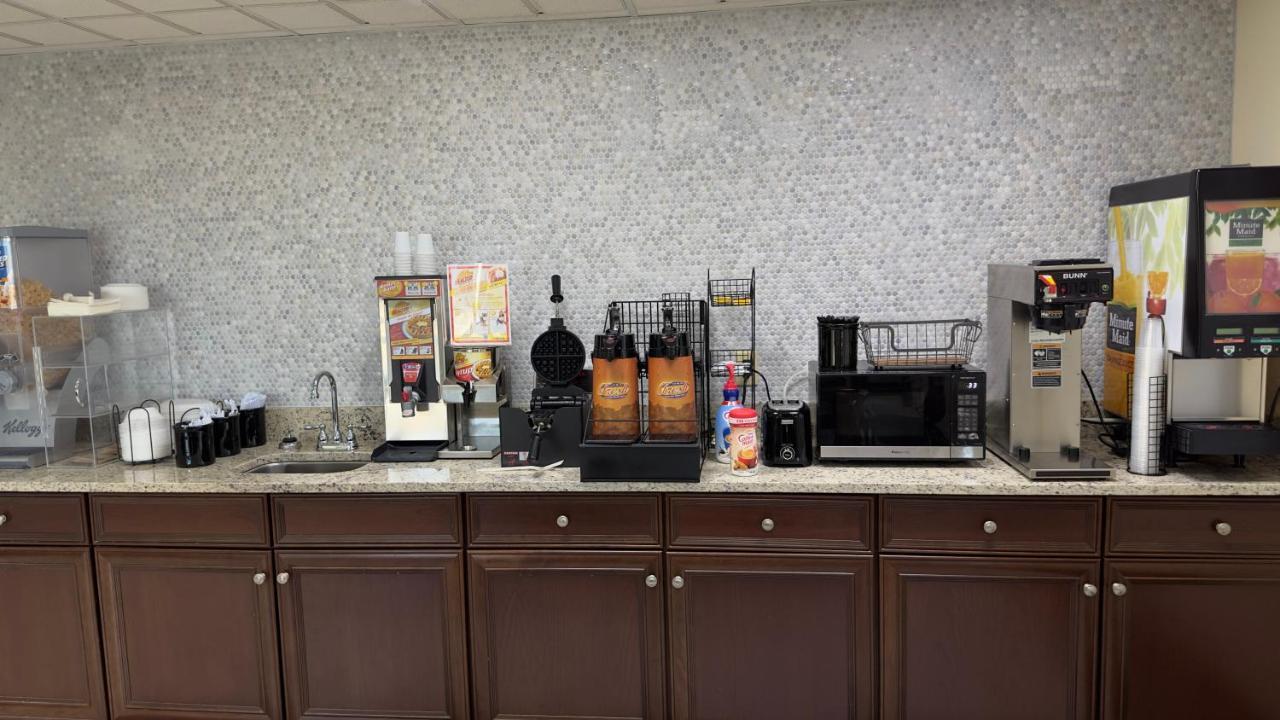 Days Inn By Wyndham Lexington-Columbia Luaran gambar