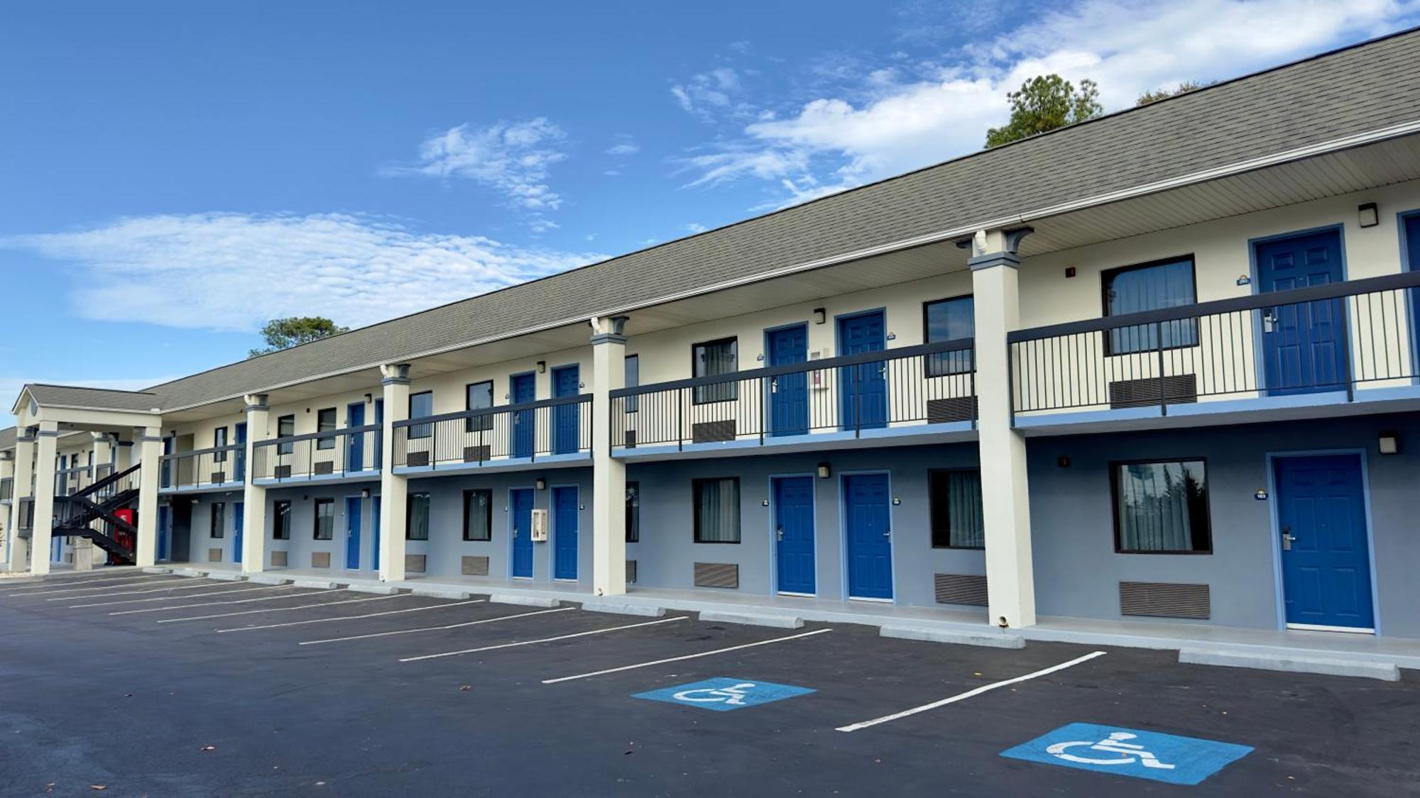 Days Inn By Wyndham Lexington-Columbia Luaran gambar